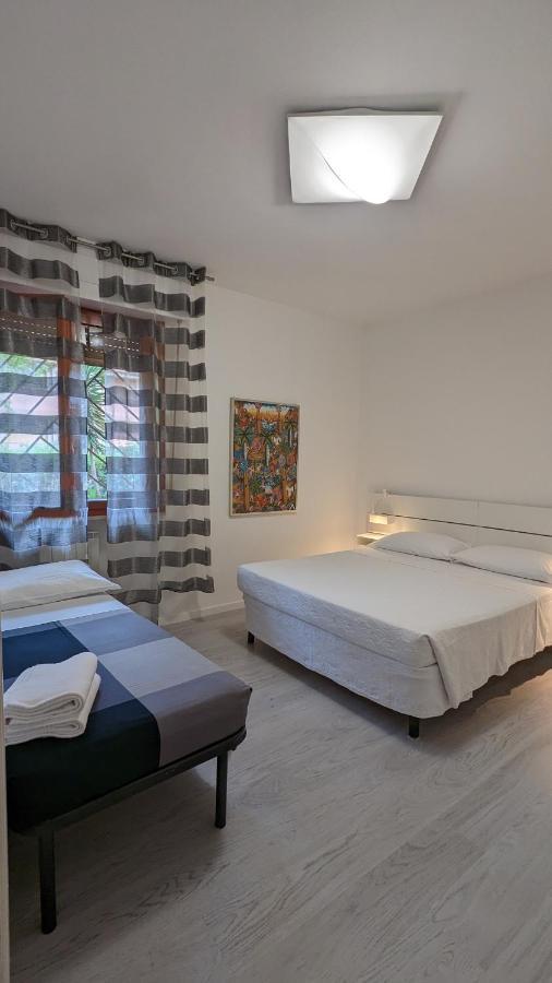 Splash House Tirrenia Εξωτερικό φωτογραφία